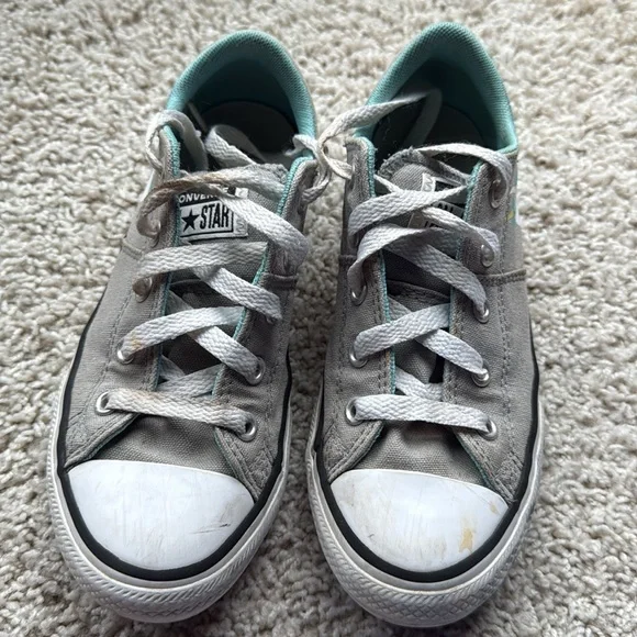 Converse Gray Kids Sneakers with Unicorn Design - Picture 2 of 9